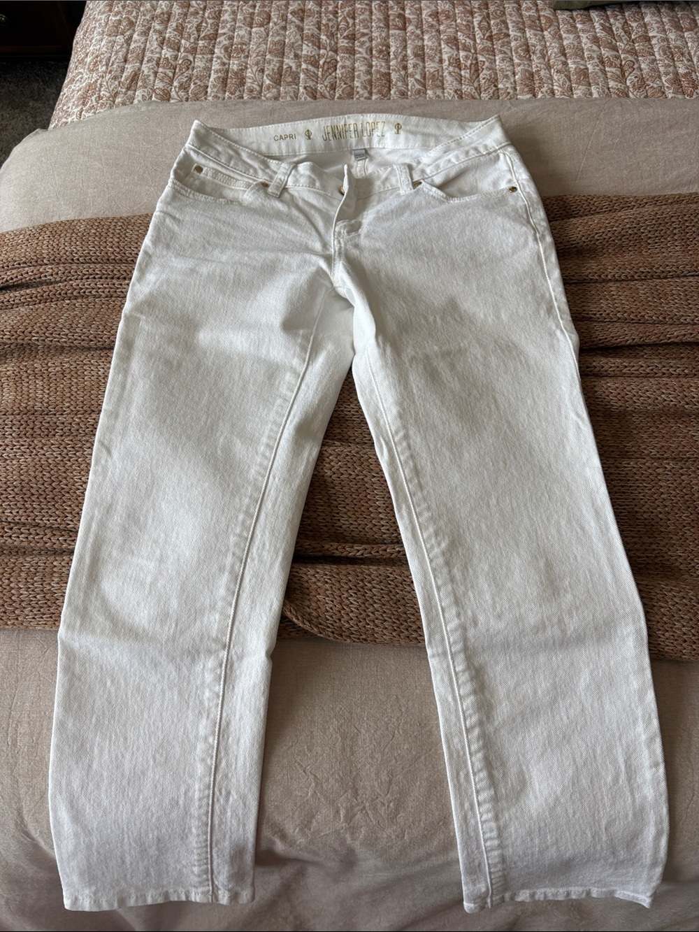Jennifer Lopez White Cropped Capri Jeans
